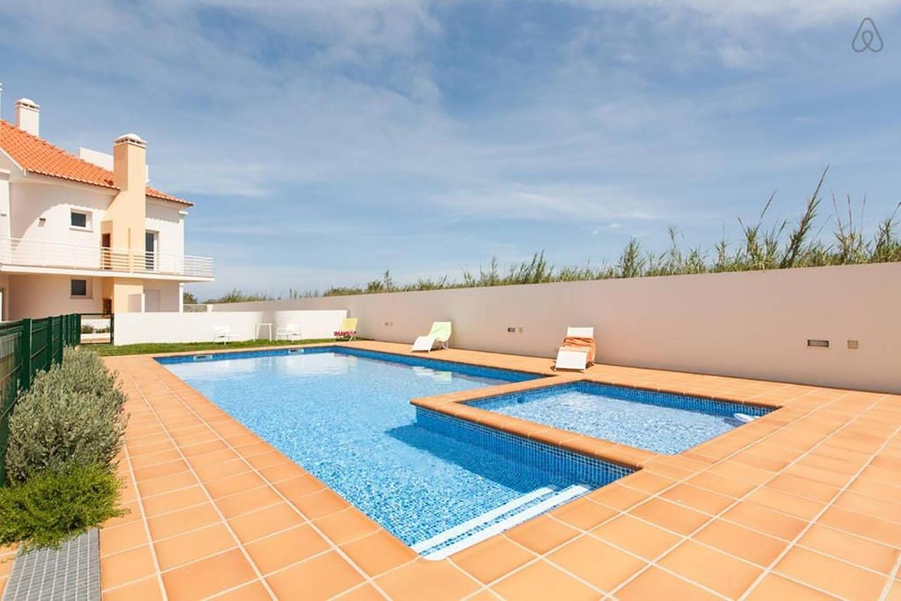 Casa Baleia - Praia E Piscina - 10 Pessoas Ferrel  Eksteriør bilde